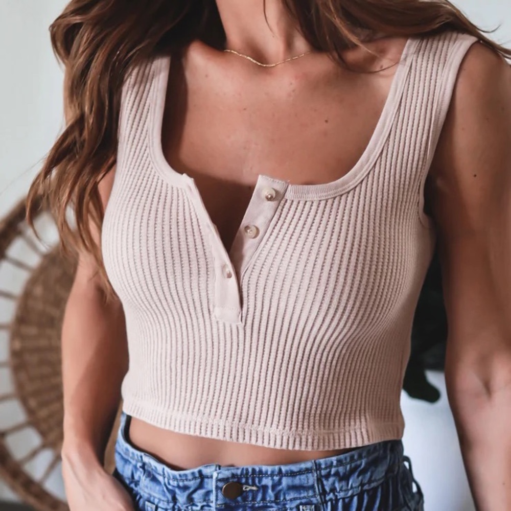 NWT Neutral ribbed crop top